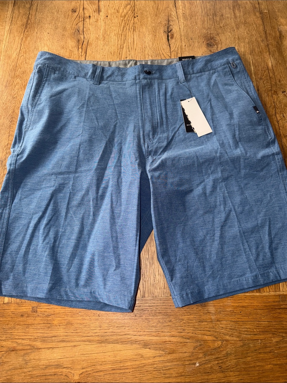 NWT quiksilver amphibian shorts size 40 new with tags
